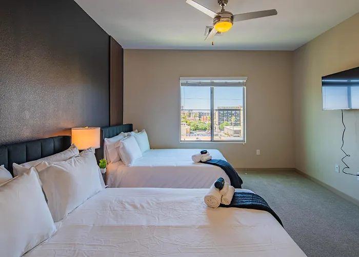 Upscale 2brdowntown Balcony & Amenities *