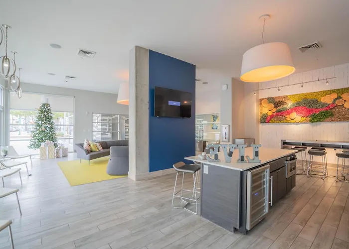 Upscale 2brdowntown Balcony & Amenities Apartment Phoenix