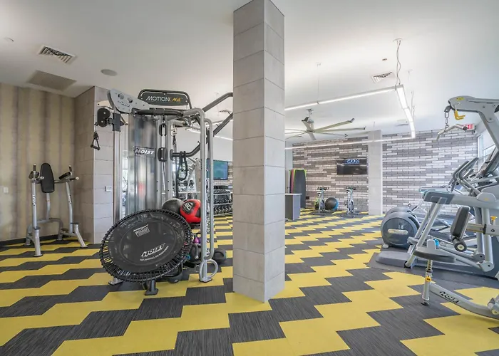 Upscale 2brdowntown Balcony & Amenities *